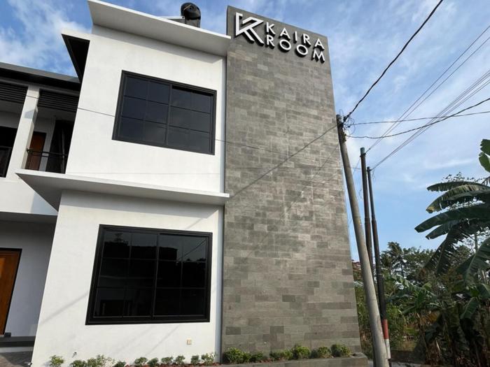 kaira room guest house syariah mitra reddoorz