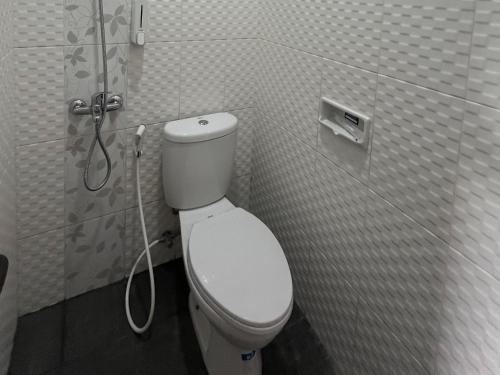 kaira room guest house syariah mitra reddoorz