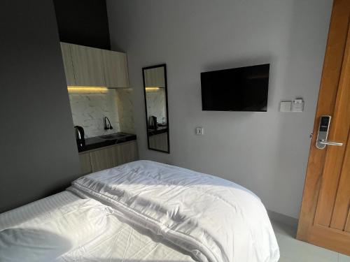 kaira room guest house syariah mitra reddoorz
