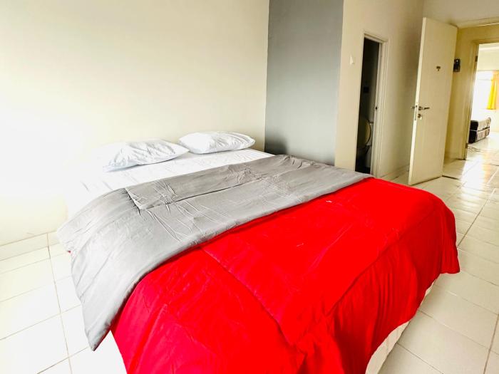 redliving apartment dramaga tower by liana room