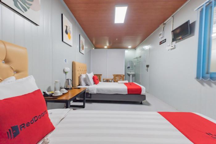 reddoorz container teras cimanuk garut