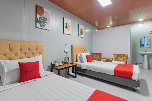 Reddoorz Container @ Teras Cimanuk Garut,,1 star