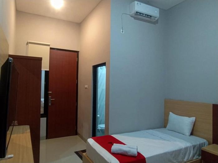 reddoorz syariah near alun alun tegal 2
