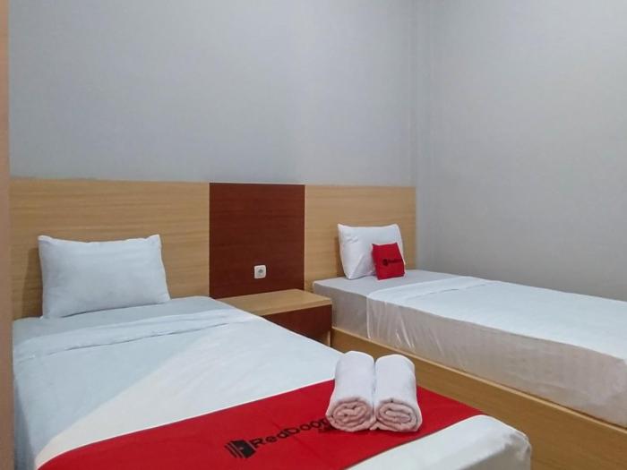 reddoorz syariah near alun alun tegal 2