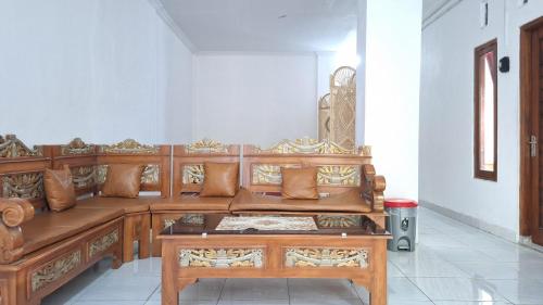 reddoorz syariah falisha umy