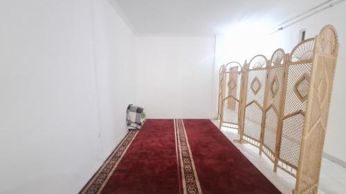 reddoorz syariah falisha umy