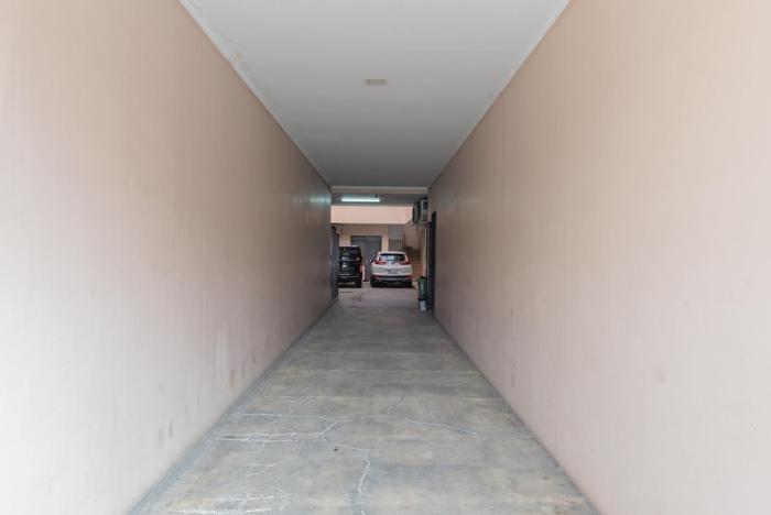 reddoorz syariah near exit toll subang