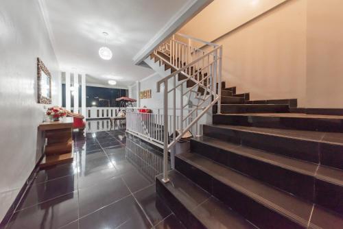 Reddoorz @ Hotel Arwana Tugu Puncak,,2 star