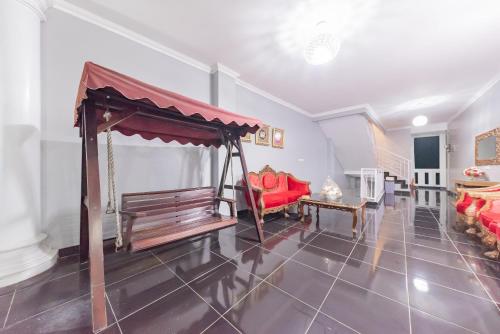 Reddoorz @ Hotel Arwana Tugu Puncak,,2 star