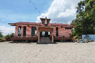 as resto cafe and hotel mitra reddoorz