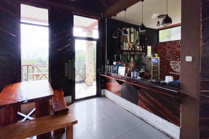 as resto cafe and hotel mitra reddoorz