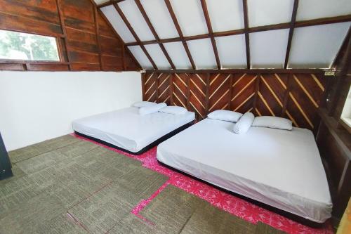 as resto cafe and hotel mitra reddoorz