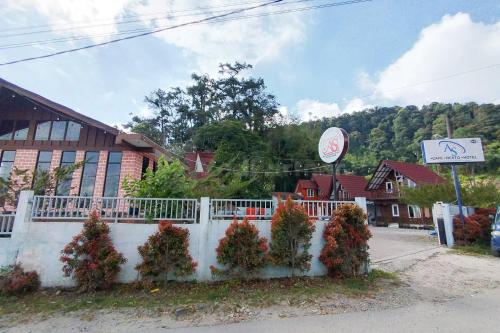 as resto cafe and hotel mitra reddoorz