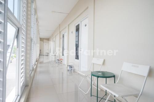 griya loka 2 syariah near simpang lima mitra reddoorz
