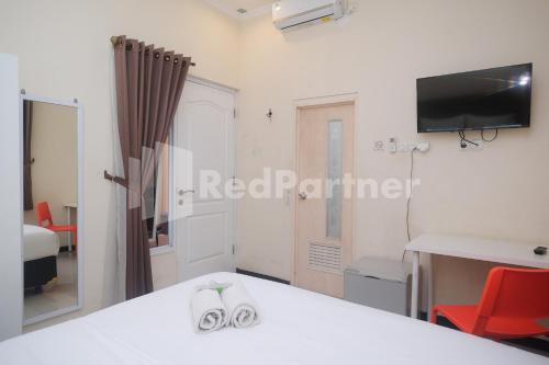griya loka 2 syariah near simpang lima mitra reddoorz