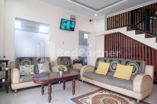 griya loka 2 syariah near simpang lima mitra reddoorz
