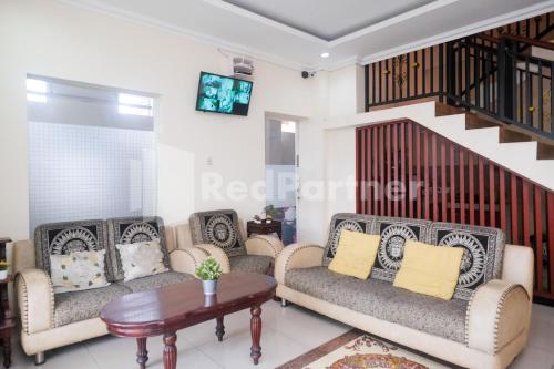 griya loka 2 syariah near simpang lima mitra reddoorz
