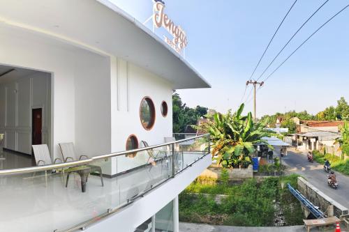 Jenggo Riverside Redpartners Kampung Inggris Pare,,2 star