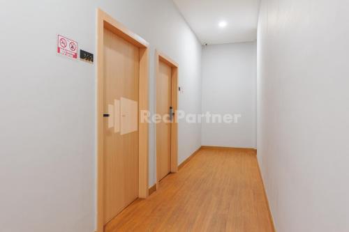 ketje luxury capsule mitra reddoorz