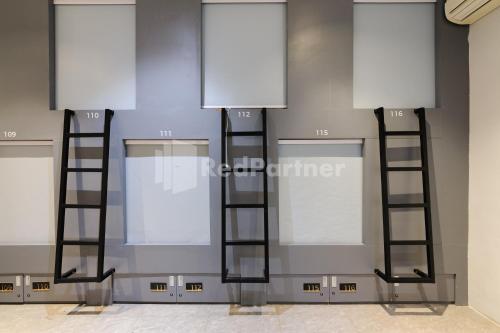 ketje luxury capsule mitra reddoorz