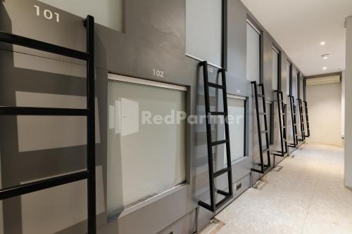 ketje luxury capsule mitra reddoorz