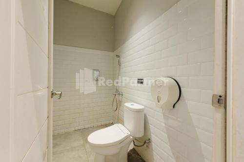 ketje luxury capsule mitra reddoorz