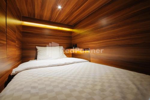 ketje luxury capsule mitra reddoorz