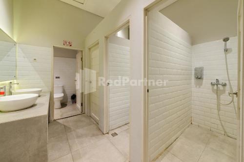 ketje luxury capsule mitra reddoorz