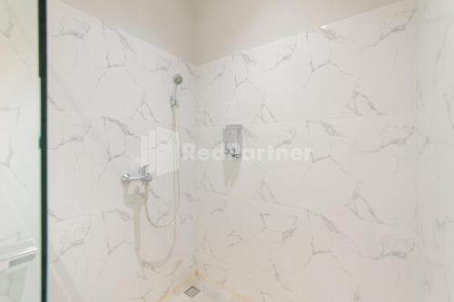 ketje luxury capsule mitra reddoorz