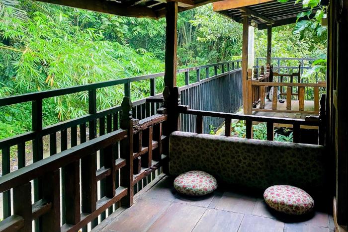 lembah mbalong resort mitra reddoorz near exit tol singosari