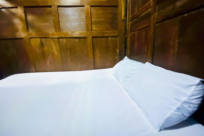 lembah mbalong resort mitra reddoorz near exit tol singosari