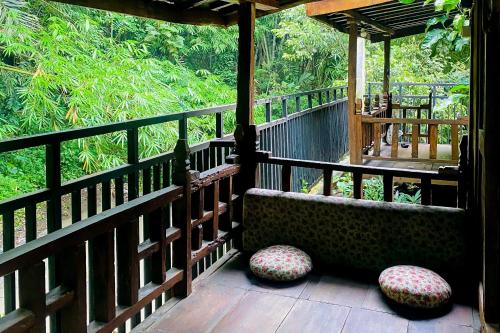 lembah mbalong resort mitra reddoorz near exit tol singosari
