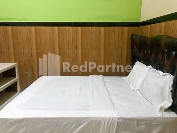 lh101 guest house syariah near makam sunan bonang redpartner
