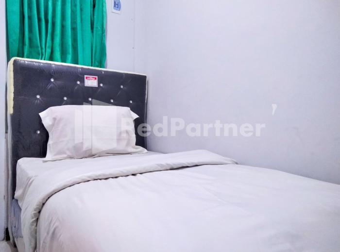 lh101 guest house syariah near makam sunan bonang redpartner