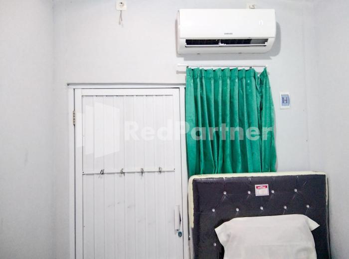 lh101 guest house syariah near makam sunan bonang redpartner
