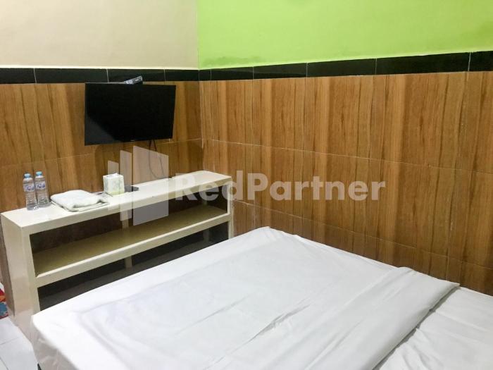 lh101 guest house syariah near makam sunan bonang redpartner