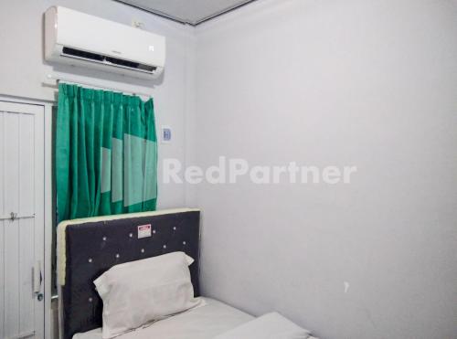 Lh101 Guest House Syariah Near Makam Sunan Bonang Redpartner,,2 star