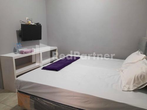 lh101 guest house syariah near makam sunan bonang redpartner