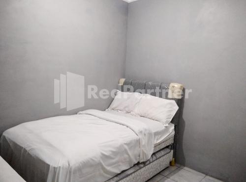 lh101 guest house syariah near makam sunan bonang redpartner