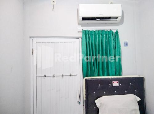 lh101 guest house syariah near makam sunan bonang redpartner