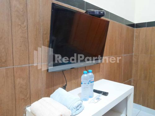 lh101 guest house syariah near makam sunan bonang redpartner
