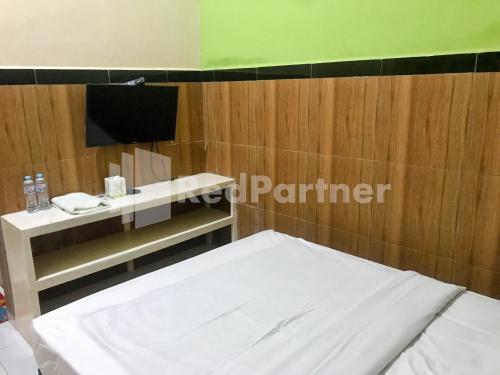 lh101 guest house syariah near makam sunan bonang redpartner