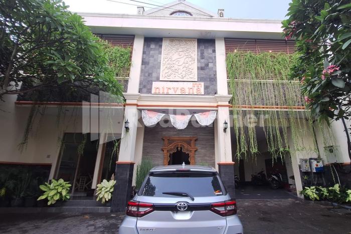 nirvana inn seturan mitra reddoorz