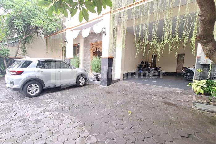 nirvana inn seturan mitra reddoorz