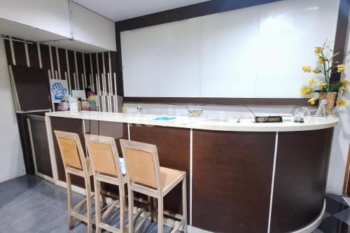 nirvana inn seturan mitra reddoorz