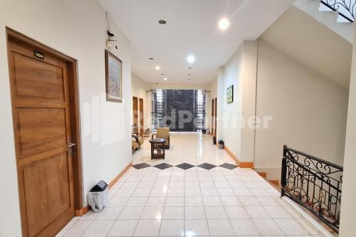 nirvana inn seturan mitra reddoorz