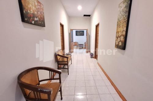 nirvana inn seturan mitra reddoorz