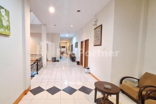 nirvana inn seturan mitra reddoorz