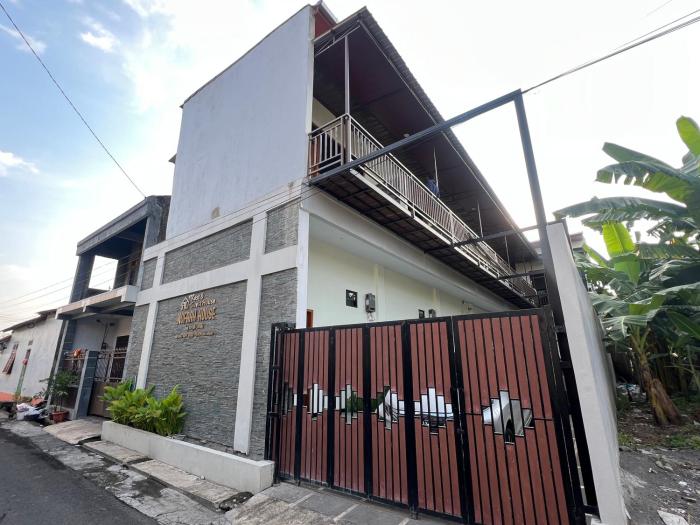 nofrah house syariah mitra reddoorz