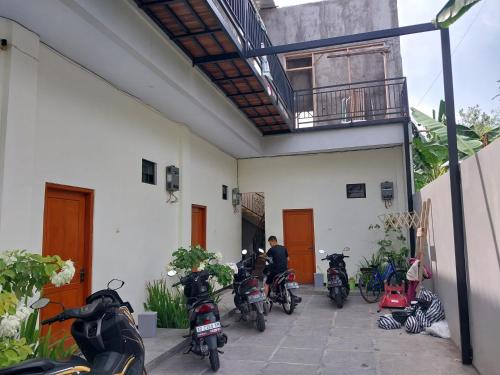 Nofrah House Syariah Mitra Reddoorz,,2 star